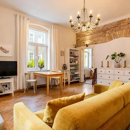 Historical Wine Apartment Bratislava Exterior photo